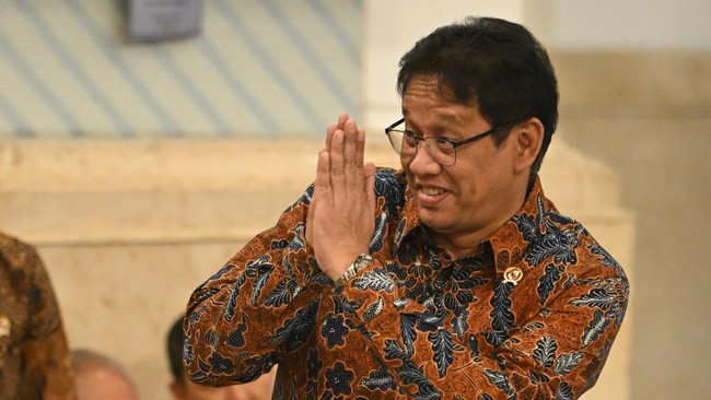 Purbaya tampak tak saling menyapa dengan Luhut saat rapat di Istana Negara, sore ini (20/10) sehingga publik menduga hubungan keduanya memanas.