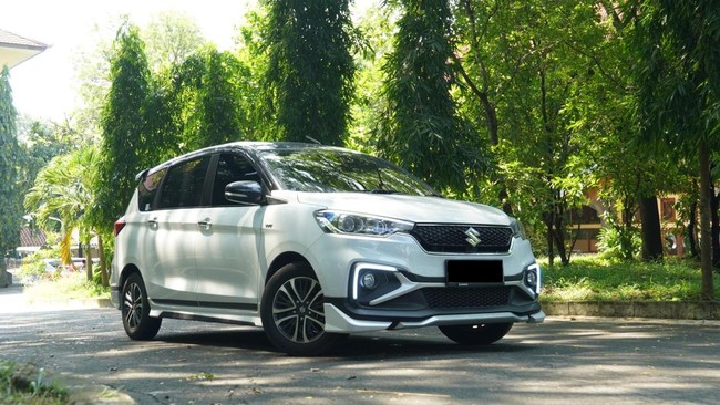 Suzuki Indomobil Sales memastikan akan tetap memproduksi Ertiga meski tren pasar beralih ke SUV. Stimulus untuk menarik minat pasar sedang dipersiapkan.