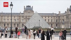 VIDEO: Museum Louvre Tutup Pasca Insiden Perampokan