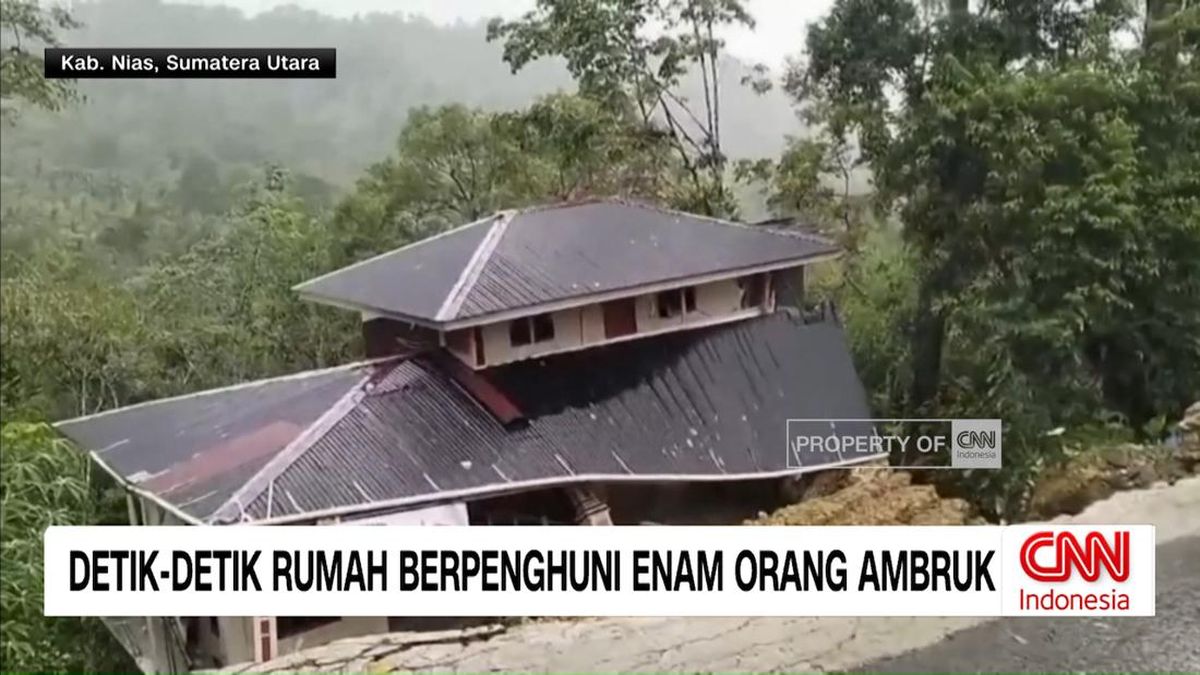 VIDEO: Detik-detik Rumah Berpenghuni Enam Orang Ambruk