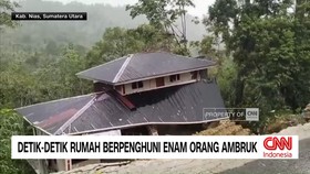 VIDEO: Detik-detik Rumah Berpenghuni Enam Orang Ambruk