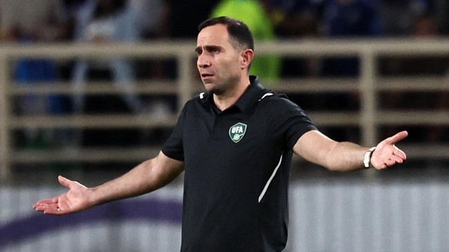 Timur Kapadze Respons Desakan Netizen Latih Timnas Indonesia Pelatih asal Uzbekistan, Timur Kapadze, akhirnya buka suara soal desakan netizen yang ingin dirinya menangani Timnas Indonesia.