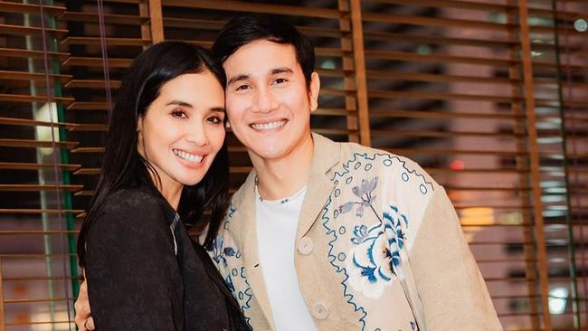 Wedding Anniversary ke-14, Marsha Timothy dan Vino G Bastian saling Posting Pesan Haru