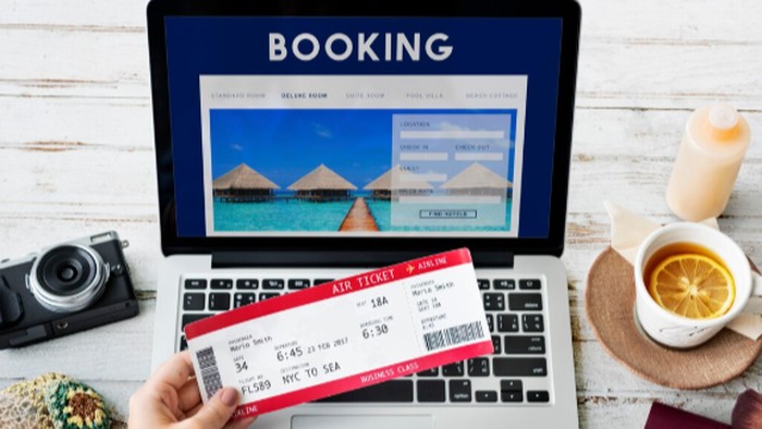 Pernahkah kamu secara impulsif memutuskan membeli tiket perjalanan ke luar kota atau ke luar negeri di menit-menit terakhir tanpa perencanaan? Ternyata, orang-orang cerdas tidak akan menghabiskan uang mereka untuk hal ini