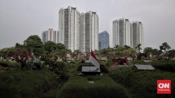 FOTO: 9 TPU Jaksel Penuh, Mulai Buka Opsi Pemakaman Tumpang