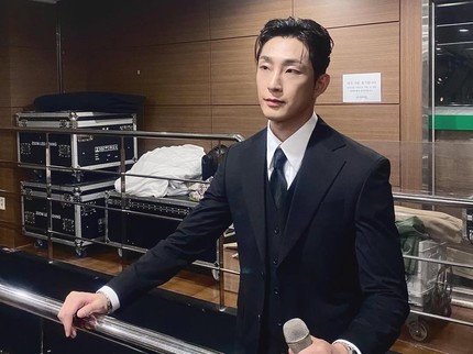 5 Potret Bae Na Ra, Aktor Korea Tampan Pemeran Drakor Would You Marry Me hingga Weak Hero