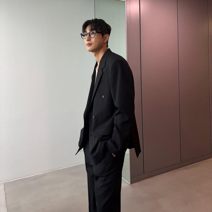 <p>Drama <em>Would You Marry Me</em> tampaknya tengah menjadi perbincangan hangat di kalangan para pencinta drama Korea. Namun, tak hanya itu, para pemeran pun ikut menjadi sorotan, salah satunya adalah Bae Na Ra. (Foto: Instagram@narajangvvv)</p>