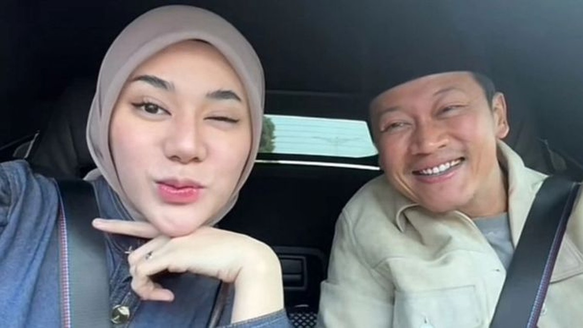 Clara Shinta dan Suami