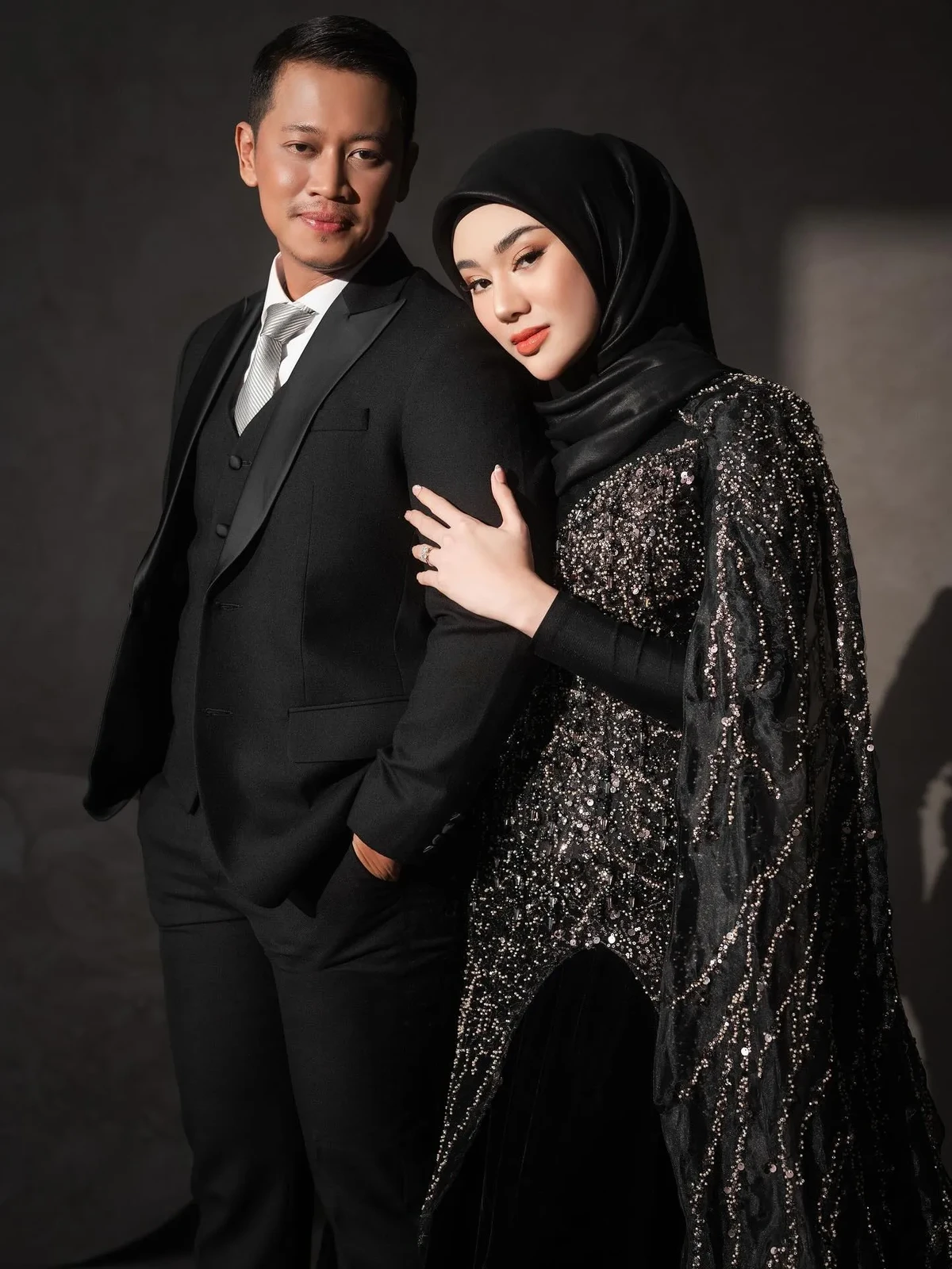 Clara Shinta dan Suami