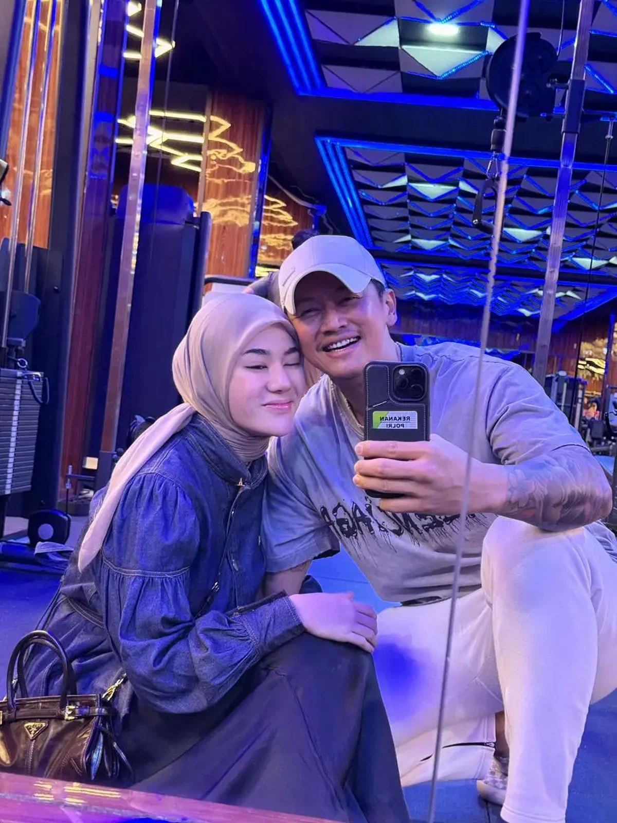 Clara Shinta dan Suami