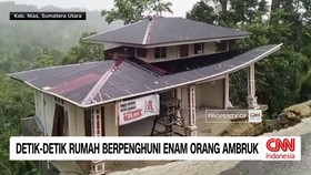 VIDEO: Detik-detik Rumah Berpenghuni Enam Orang Ambruk