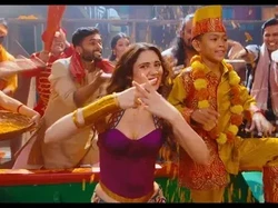 Dhika Pacu Jalur Kolab Bareng Artis Bollywood Zahrah S Khan, MV Aura Farming Langsung Viral