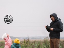 Teknologi Makin Canggih, Drone Soccer Jadi Invonasi Olahraga Baru