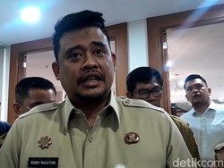 Gubsu Bobby Bantah Purbaya soal Simpan Rp 3,1 T di Bank: Saldonya Rp 990 M Gubsu Bobby Bantah Purbaya soal Simpan Rp 3,1 T di Bank: Saldonya Rp 990 M