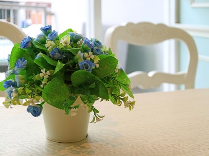 6 Benda yang Tidak Boleh Diletakkan di Meja Makan Menurut Pakar