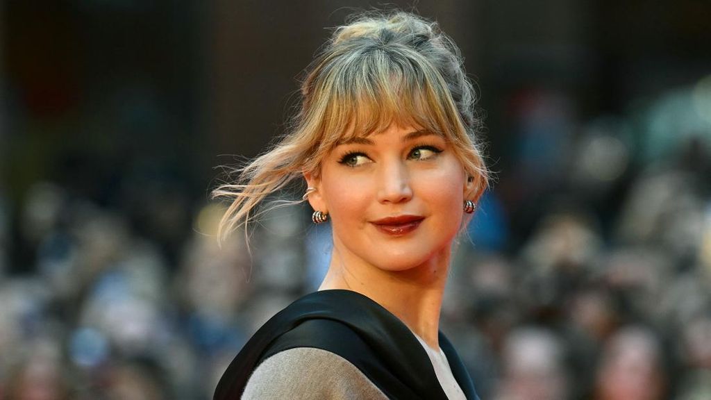 Jennifer Lawrence Tak Dapat Peran di Film Tarantino: Aku Kurang Cantik
