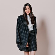 7 Ciri Kepribadian Orang yang Suka Pakaian Warna Netral