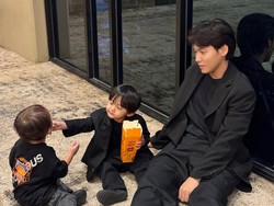 Dijuluki Suami Idaman, Ini 7 Potret Na Daehoon Momong Ketiga Anaknya dengan Jule