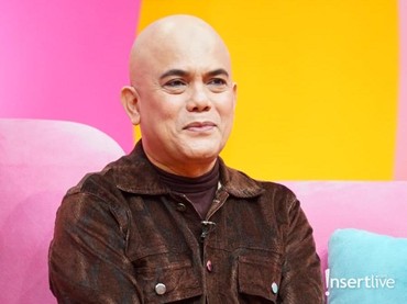 img-title Hampir 30 Tahun Berlalu, 7 Potret Terbaru Ozy Syahputra 'Si Manis Jembatan Ancol'