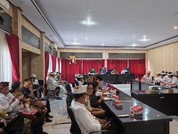 Sekda Bangli Ajak ASN & Non ASN Ikut Aksi Gotong Royong Semesta Berencana Sekda Bangli Ajak ASN & Non ASN Ikut Aksi Gotong Royong Semesta Berencana