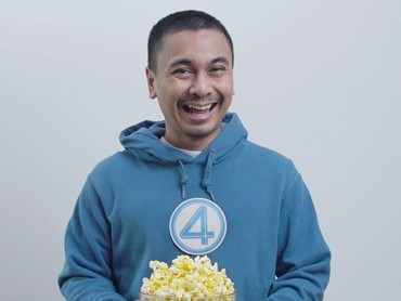 Raditya Dika Bagikan Hari Pertama Jadi Dosen di UI, Gaya Santainya Curi Perhatian