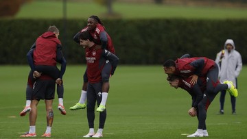 Update Eksklusif Olahraga CNN : FOTO: Persiapan 3 Klub Inggris Berburu Kemenangan di Liga Champions