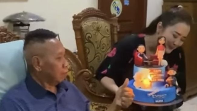 6 Momen Mengharukan Tukul Arwana Rayakan Ulang Tahun ke-62 Berair Mata