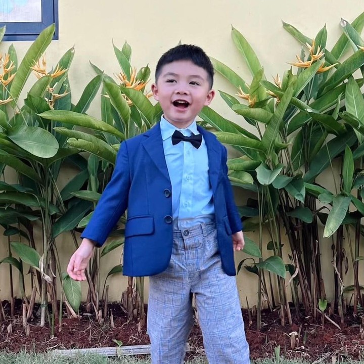 <p>Dalam <em>caption</em>-nya, Chelsea menuliskan pesan romantis di hari ulang tahun sang anak. "Terima kasih, anakku, karena telah membawa begitu banyak warna dan makna dalam hidup kami. Kau menjadikan aku seorang ibu, dan itulah hadiah terindah yang pernah kumiliki. Meskipun aku keras kepala, senyummu selalu meluluhkan hatiku," tulis Chelsea lewat Instagramnya. (Foto: Instagram @chelseaoliviaa</p>