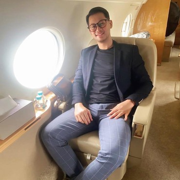 Naik Jet Pribadi, 7 Gaya Mewah Alexander Assad Suami Tajir Clara Shinta Disorot