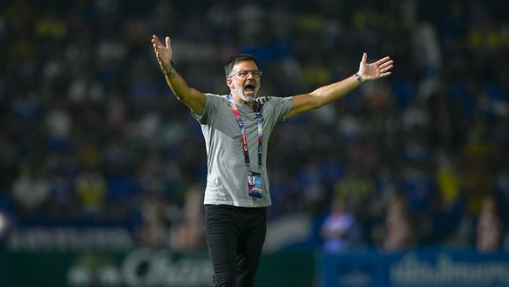 Pelatih Thailand Lega Tak Segrup Indonesia di Piala AFF 2026