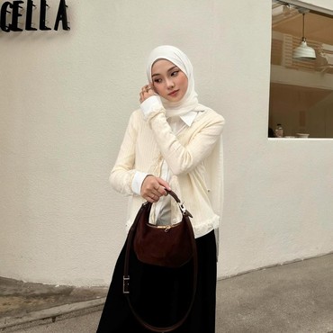 Jadi Influencer Busana Muslim, 7 Gaya Hijab Jule Istri Daehoon Stylish yang Kini Disorot