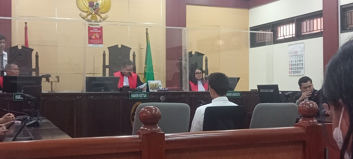 Jonathan Frizzy di PN Tangerang