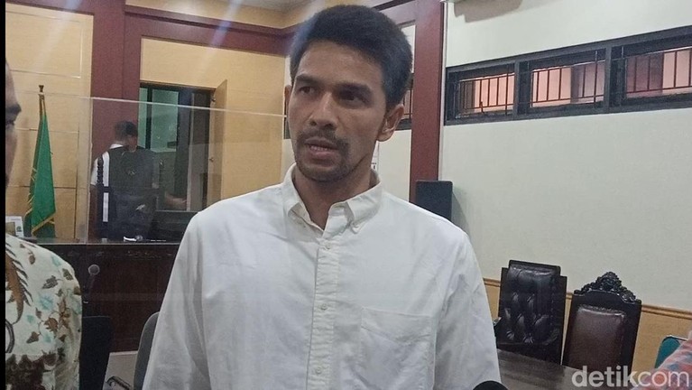 Jonathan Frizzy di PN Tangerang