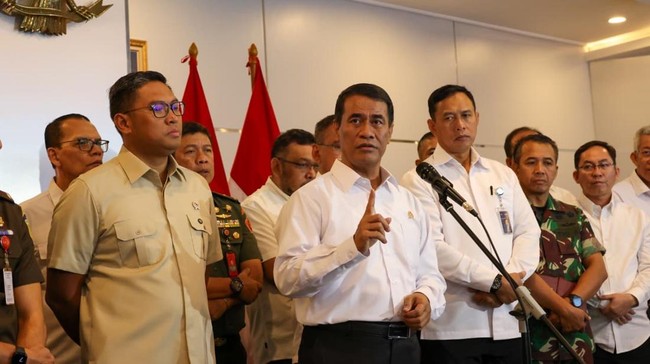 Pemerintah menurunkan harga pupuk bersubsidi 20% mulai 22 Oktober 2025, tanpa menambah anggaran, demi dukung petani dan kedaulatan pangan.