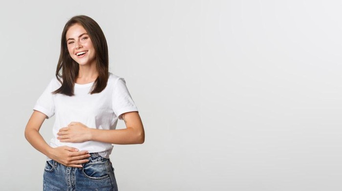 Kandungan serat pada lengkuas dapat melancarkan sistem pencernaan seperti usus dan mengurangi sekresi asam ludah agar kembali normal.