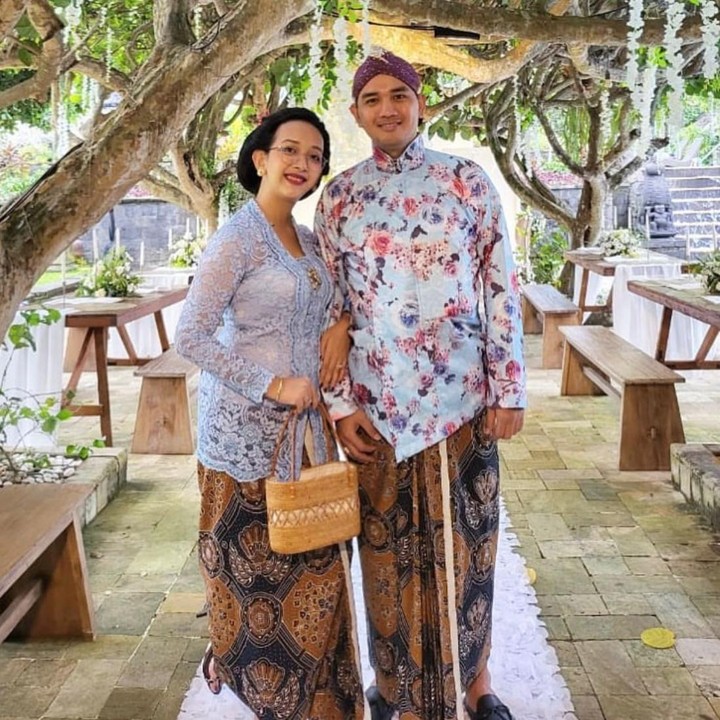 <p>Sebelumnya, pasangan ini menikah pada 18 Oktober 2011, Bunda. Setelah 14 tahun bersama, hubungan GKR Bendara dan KPH Yudanegara selalu tampil romantis dan nyaris tak pernah diterpa isu tak sedap. (Foto: Instagram @gkrbendara)</p>
