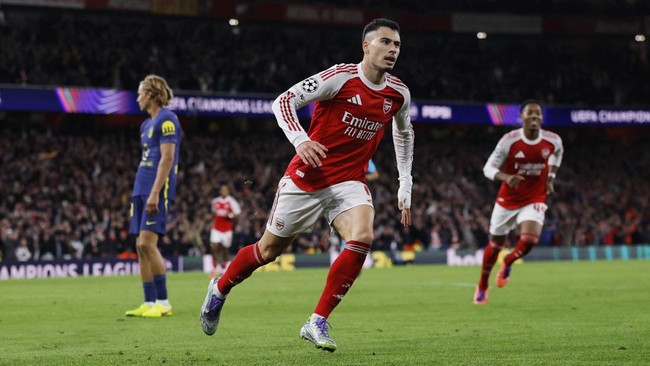 Arsenal Gebuk Atletico 4-0, Napoli Dihajar PSV Arsenal menang telak 4-0 atas Atletico Madrid dalam pertandingan pekan ketiga Liga Champions di Stadion Emirates, Rabu (22/10) dini hari WIB.