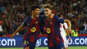 Hasil Liga Champions: Diwarnai Kontroversi VAR, Barcelona Menang 6-1