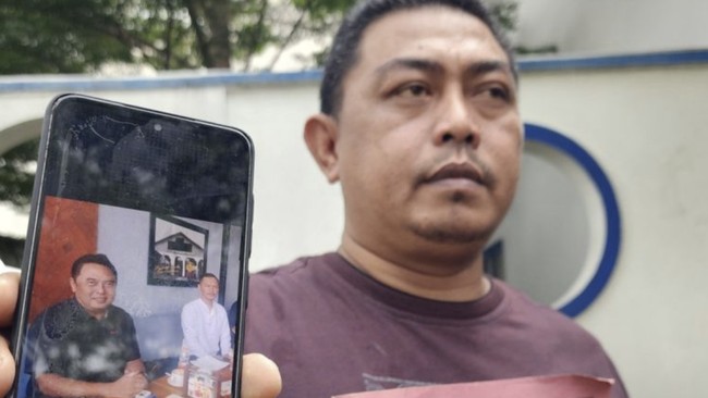 Seorang warga Kabupaten Pekalongan melaporkan kasus penipuan berkedok seleksi penerimaan calon taruna Akademi Kepolisian (Akpol) Semarang ke Polda Jawa Tengah.