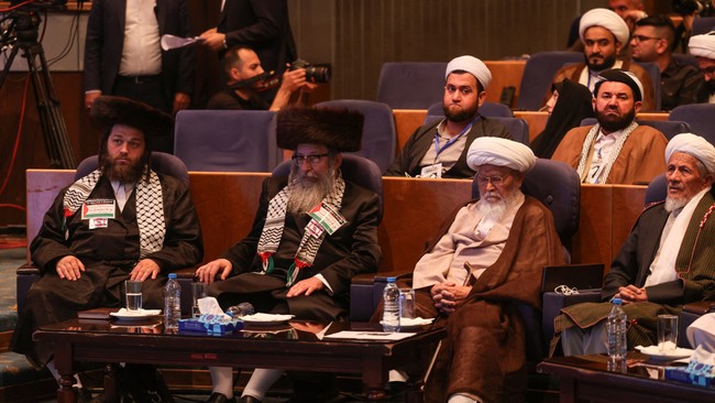 Iran yang selama ini kerap dicap anti-semit ternyata memiliki populasi Yahudi dengan jumlah mencengangkan.