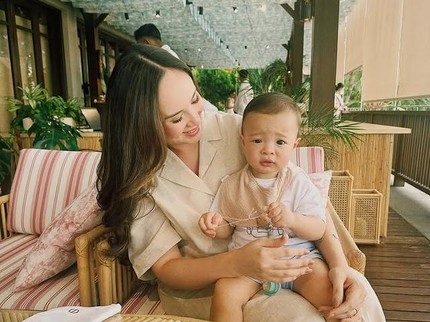 Nama anak Pamela Bowie dan Armand Gunawan Beserta Arti & 30 Rangkaian Namanya