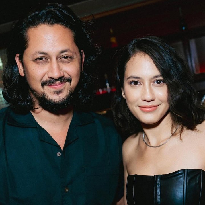 <p>Aktris Pevita Pearce memiliki kakak bernama Keenan Pearce, yang bekerja sebagai pengusaha di dunia kreatif atau <em>creativepreneur</em>. Sosok Keenan cukup dikenal publik hingga pengikutnya di Instagram kini sudah mencapai lebih dari 600 ribu. Pevita dan kakaknya Keenan juga dikenal sebagai saudara seleb yang kompak dan saling mendukung karier masing-masing. (Foto: Instagram @pevpearce)</p>