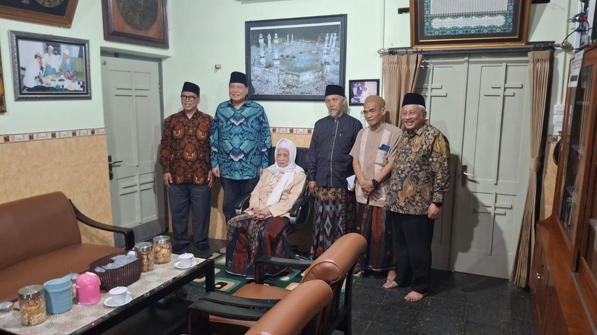 CT Sowan ke Kiai Anwar Manshur Lirboyo, Janji Buat Program Pesantren