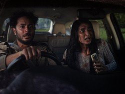 Deretan Simbol Khas Indonesia yang Muncul di Film Zombi 'Abadi Nan Jaya'