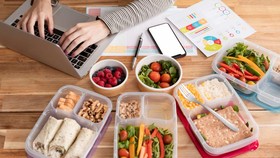 Studi Ungkap Kebiasaan Makan Siang Ini Menurunkan Risiko Darah Tinggi