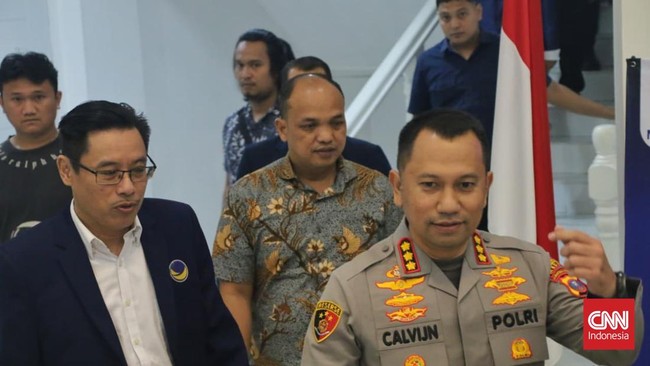 Kapolrestabes Medan, Kombes Jean Calvijn Simanjuntak, meminta maaf kepada Ketua DPW NasDem Sumut, Iskandar ST, terkait insiden salah tangkap.