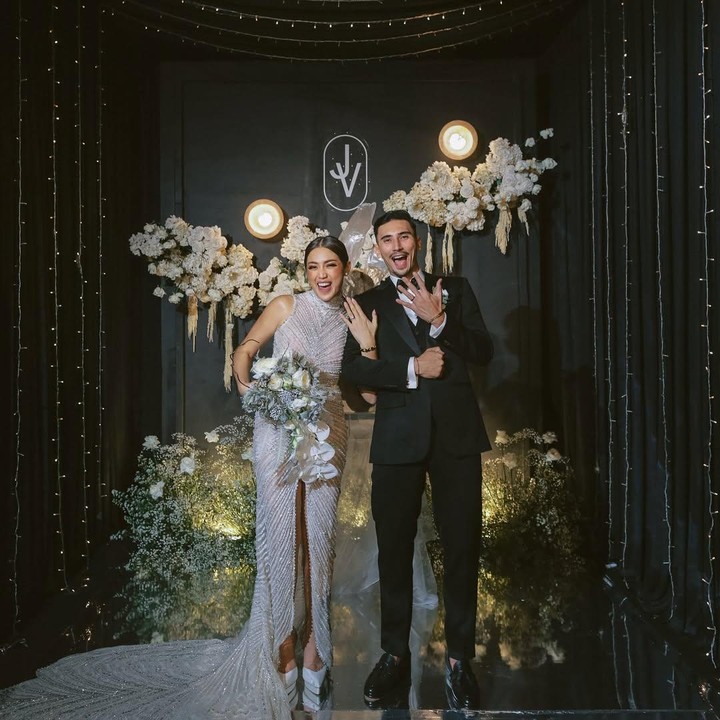 <p>Pasangan Jessica Iskandar dan Vincent Verhaag baru saja merayakan ulang tahun pernikahan ke-4 pada 22 Oktober 2025. Di hari spesial ini, Jessica Iskandar dan Vincent membagikan momen spesial saat merayakan hari&nbsp;bahagia ini di media sosial. (Foto: Instagram @inijedar/ @v.verhaag)</p>