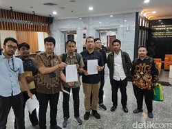 Koalisi Sipil Ajukan Uji Materiil Pasal UU TNI ke MK, Serahkan 85 Bukti