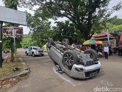 Balita Luka di Kepala Akibat Insiden Pajero Dihantam Truk Angkutan LPG