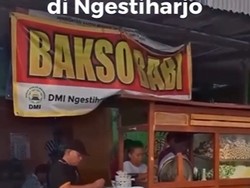Duduk Perkara Geger Warung Bakso Babi Berspanduk DMI-MUI di Kasihan Bantul Duduk Perkara Geger Warung Bakso Babi Berspanduk DMI-MUI di Kasihan Bantul